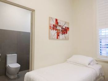 Naughtons Parkville Hotel - New Castle Holiday 36