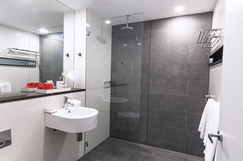 Ovolo 1888 Darling Harbour - New Castle Holiday 42