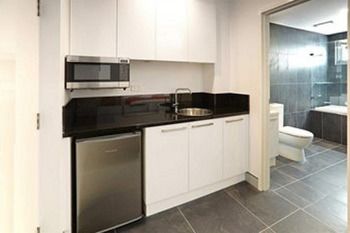 Crown On Darby - New Castle Holiday 6