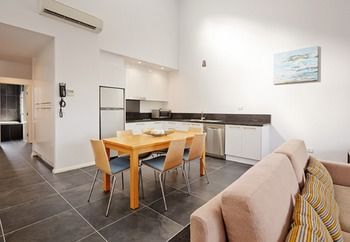 Crown On Darby - New Castle Holiday 14