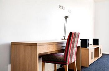 Crown On Darby - New Castle Holiday 16