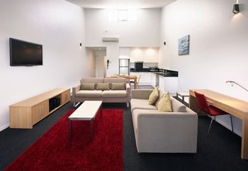 Crown On Darby - New Castle Holiday 19