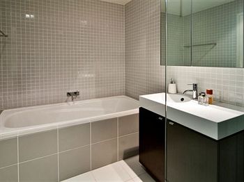 Wyndel Apartments - Abode - New Castle Holiday 1