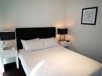 Wyndel Apartments - Abode - New Castle Holiday 9