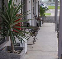 Riverside Motel - New Castle Holiday