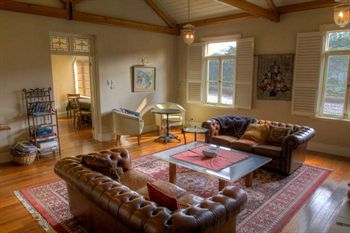 Tizzana Winery Bed & Breakfast - New Castle Holiday 1