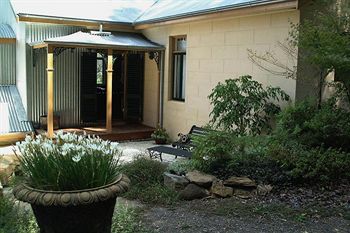 Tizzana Winery Bed & Breakfast - New Castle Holiday 8