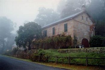 Tizzana Winery Bed & Breakfast - New Castle Holiday 0