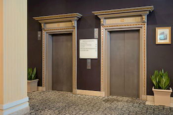 Treasury On Collins - New Castle Holiday 16
