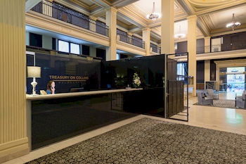 Treasury On Collins - New Castle Holiday 17