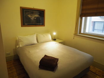 Melbourne City Stays - New Castle Holiday 15