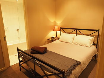 Melbourne City Stays - New Castle Holiday 24