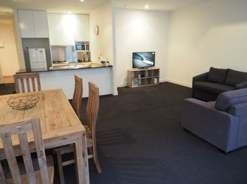 Melbourne City Stays - New Castle Holiday 131