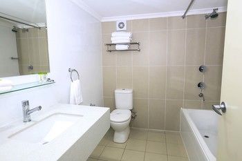 Best Western Casula Motor Inn - New Castle Holiday 5