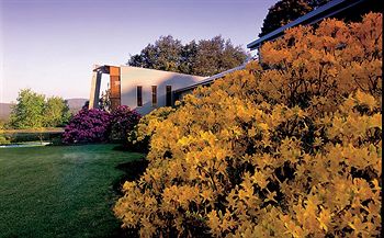 CountryPlace - New Castle Holiday 0