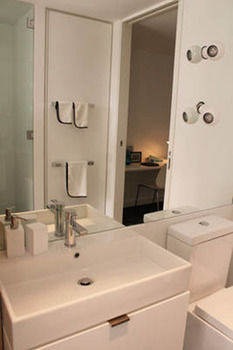 Guilfoyle Apartments - New Castle Holiday 5