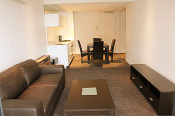 Guilfoyle Apartments - New Castle Holiday 12