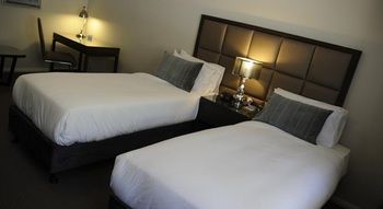 Riverside Oaks Golf Resort - New Castle Holiday 7