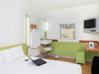 Ibis Budget Fawkner - New Castle Holiday 24