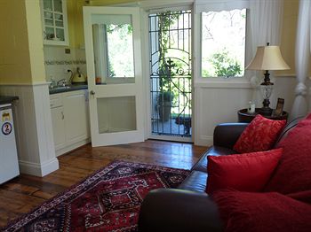 Brentwood Accommodation - New Castle Holiday 3