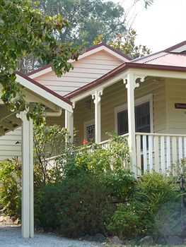 Brentwood Accommodation - New Castle Holiday 8