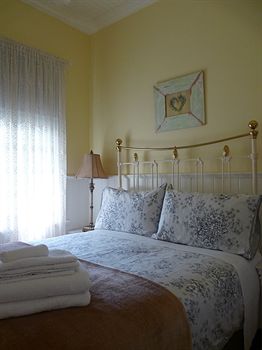 Brentwood Accommodation - New Castle Holiday 12