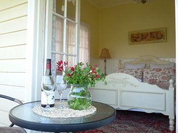 Brentwood Accommodation - New Castle Holiday 21