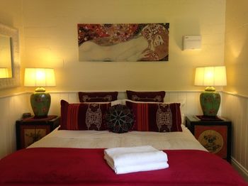 Brentwood Accommodation - New Castle Holiday 23