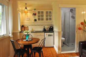 Brentwood Accommodation - New Castle Holiday 28