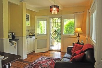 Brentwood Accommodation - New Castle Holiday 32