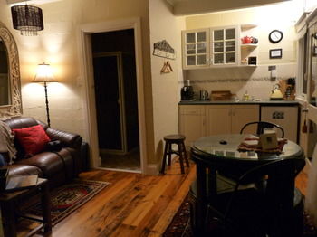 Brentwood Accommodation - New Castle Holiday 45