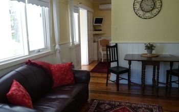 Brentwood Accommodation - New Castle Holiday 60