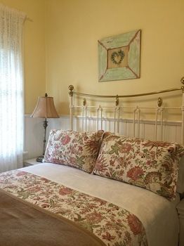 Brentwood Accommodation - New Castle Holiday 70