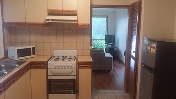 Australian Home Away @ East Doncaster Andersons Creek 1 - New Castle Holiday 11