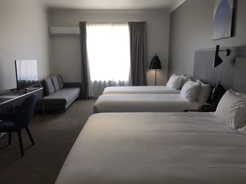 Quality Hotel CKS Sydney Airport - New Castle Holiday 17