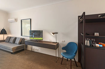 Quality Hotel CKS Sydney Airport - New Castle Holiday 30