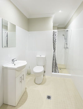 Sydney Student Living - Hostel - New Castle Holiday 1