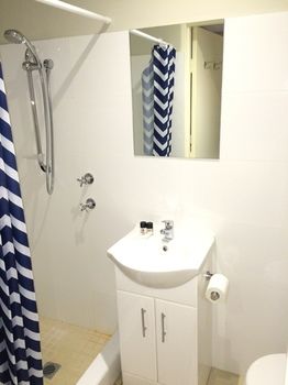 Sydney Student Living - Hostel - New Castle Holiday 24