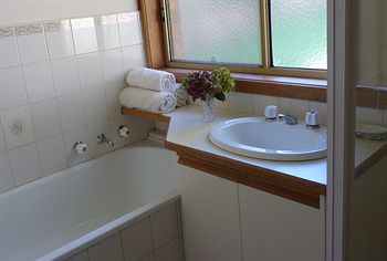 Australian Home Away @ Doncaster Andersons Creek 2 - New Castle Holiday 0