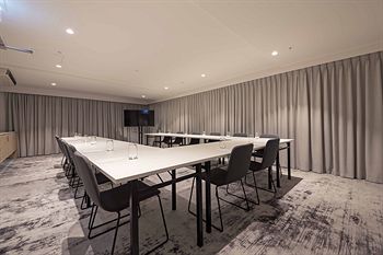 Brady Hotels - New Castle Holiday 2