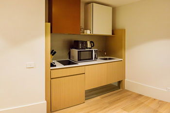 Brady Hotels - New Castle Holiday 9
