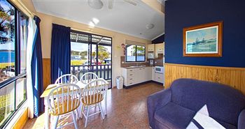 South Coast Retreat - New Castle Holiday 6
