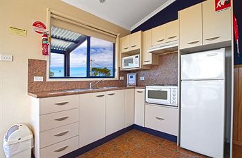 South Coast Retreat - New Castle Holiday 7