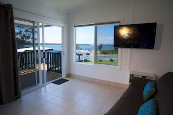 South Coast Retreat - New Castle Holiday 12