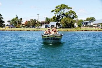 South Coast Retreat - New Castle Holiday 19