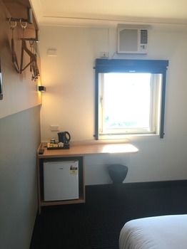 Ibis Budget Casula Liverpool - New Castle Holiday 11