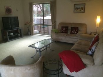 Australian Home Away Ringwood @ Bardia - New Castle Holiday 16