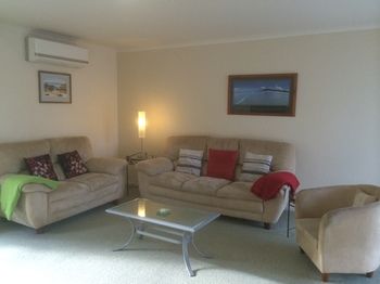 Australian Home Away Ringwood @ Bardia - New Castle Holiday 17