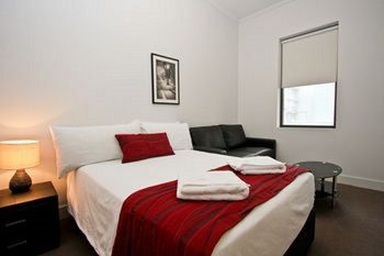 The Star Apartments - New Castle Holiday 6
