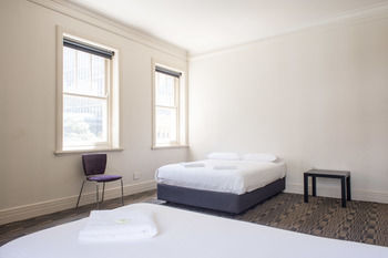 Criterion Hotel Sydney - New Castle Holiday 6